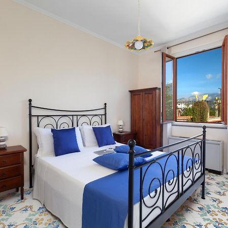 Bed and Breakfast Relais Santa Lucia Сорренто Екстер'єр фото