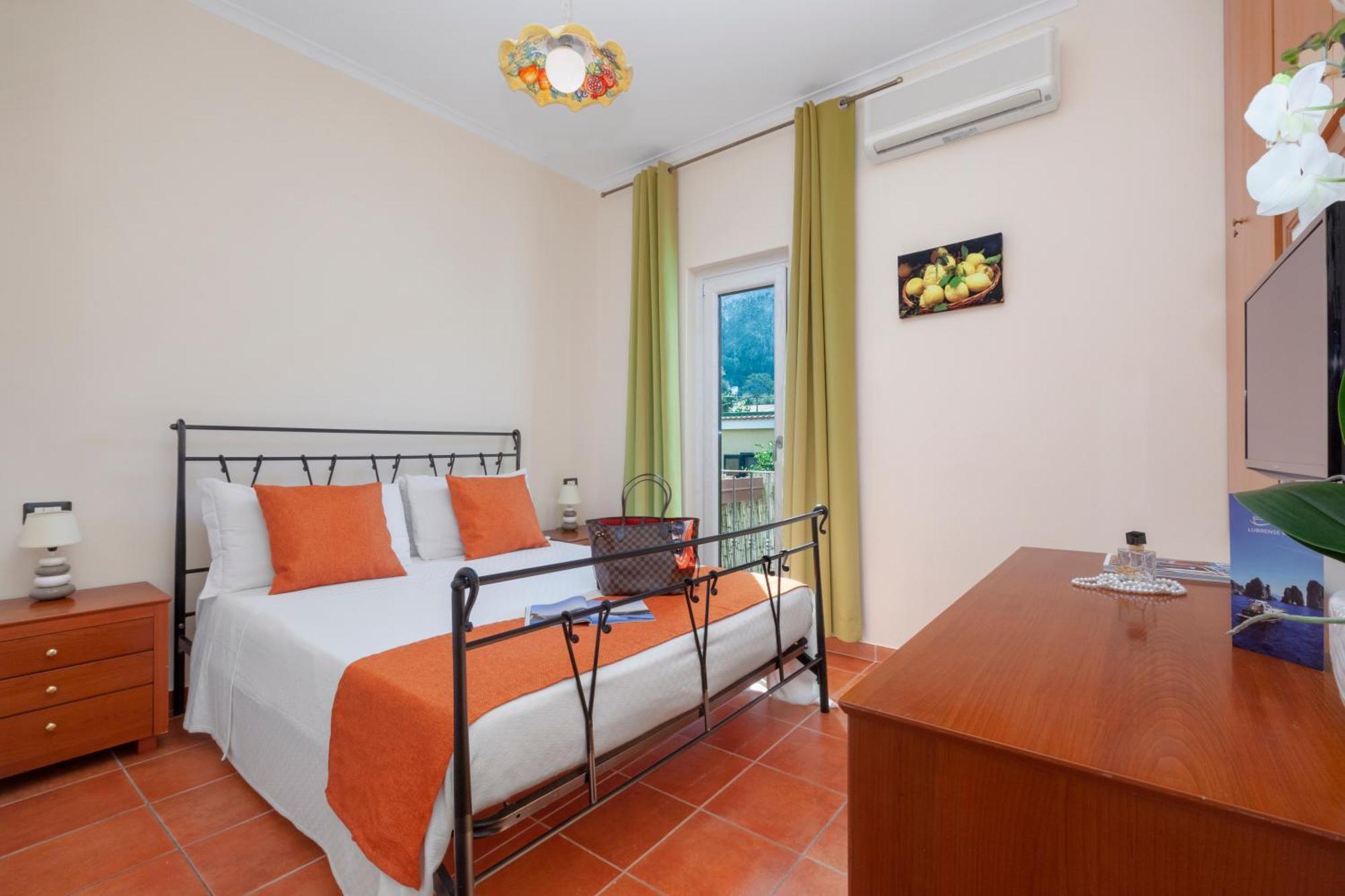 Bed and Breakfast Relais Santa Lucia Сорренто Екстер'єр фото